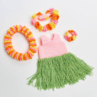 Aloha Hula Doll Clothes Crochet Pattern by Red Heart