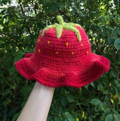 Strawberry Bucket Hat Crochet Pattern by Sophie Paradis Art