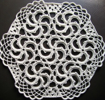 Seven Spiral Doily Crochet Pattern by Grid Mammal Crafts