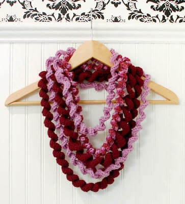 Loop Scarf Easy Spiral Crochet Pattern by Petals To Picots