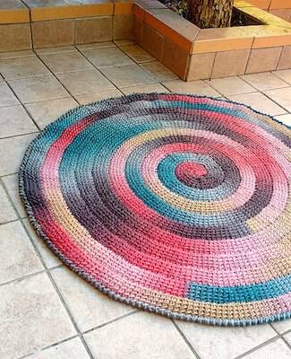 Spiral Rug Crochet Pattern by Hook Loop Sarah