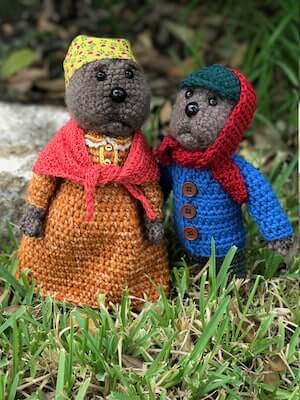 Christmas Otter Family Crochet Pattern by Crafty Is Cool Crochet