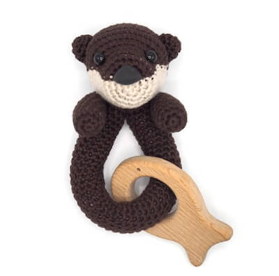 Crochet Otter Rattle Pattern by KNUFL