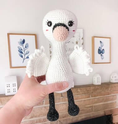 Swan Crochet Pattern by Grace And Yarn
