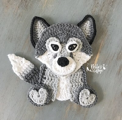 Crochet Wolf Applique Pattern by Nella's Cottage