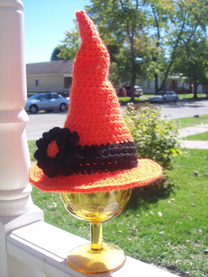 Newborn Witches Hat Crochet Pattern by Stitch 11