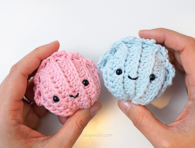 Amigurumi Seashell Crochet Pattern by 1 Dog Woof