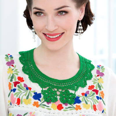 Crochet Floral Collar Pattern by Yarnspirations