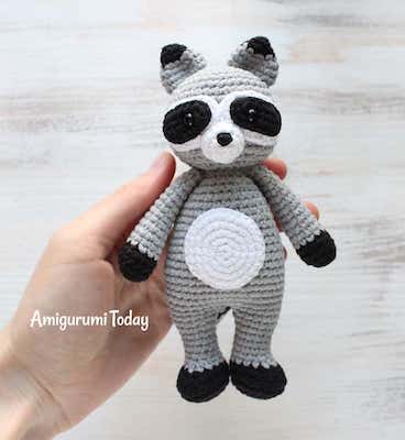 Cuddle Me Raccoon Amigurumi Pattern by Amigurumi Today