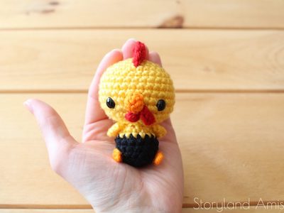 Free Crochet Rooster Pattern by Storyland Amis