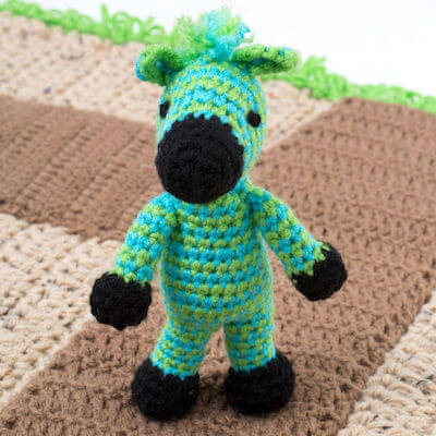 Zippy Free Zebra Crochet Pattern by Red Heart