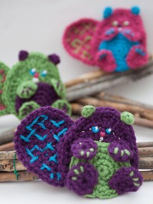 Baby Beaver Free Crochet Applique Pattern by Sustain My Craft Habit