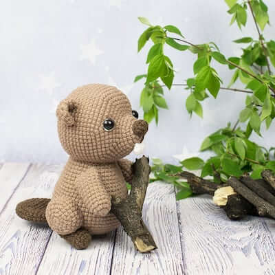 Amigurumi Beaver Crochet Pattern by Amigurumi Today