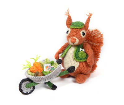 Cyril, The Squirrel Crochet Pattern by Moji Moji Design