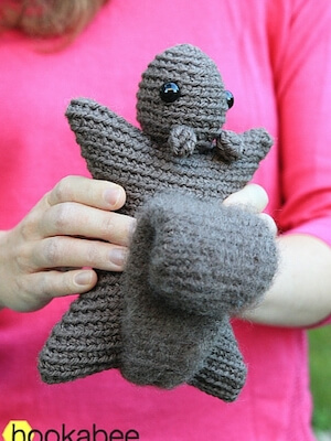 Hanna, The Squirrel Amigurumi Pattern by Hookabee