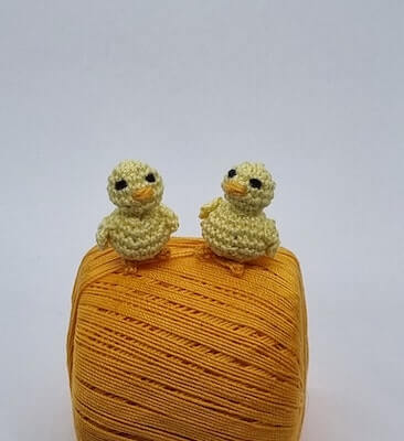 Micro Crochet Chicken Pattern by Idun Creations