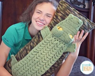 Snappy Simon, The Crocodile Pillow Crochet Pattern by Ira Rott Patterns