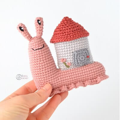 Abigail, The Snail Crochet Pattern by Elisa's Crochet