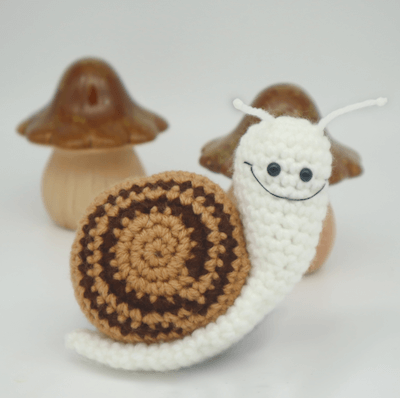 Snail Amigurumi Free Crochet Pattern by Stringy Ding Ding