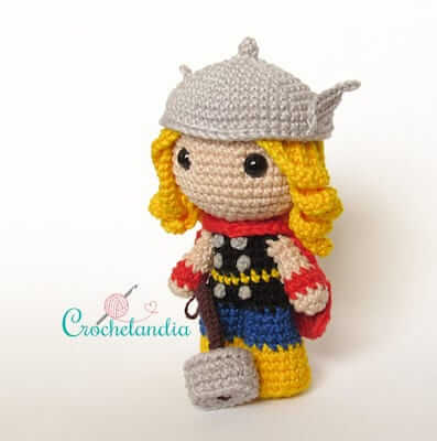 Thor Amigurumi Pattern by Crochelandia