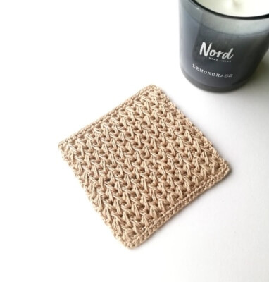 Feather Crochet Stitch Coaster Pattern by NordicHook
