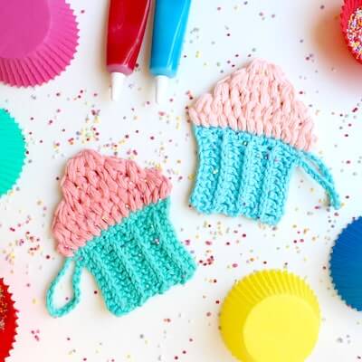 Crochet Cupcake Face Scrubbies Pattern by Vivid Kreations