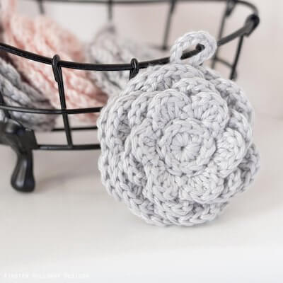 Flower Blossoms Free Crochet Face Scrubbies Pattern by Kirsten Holloway Designs
