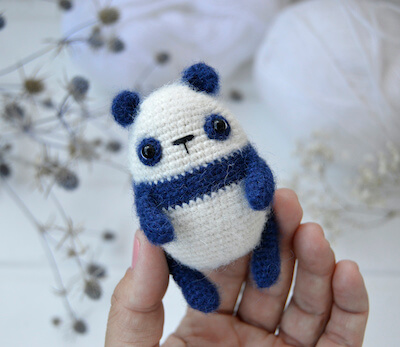 Little Panda Amigurumi Pattern by Lucy Rozonova