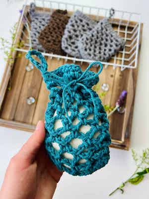 20 Minute Crochet Soap Saver Pattern by Desert Blossom Crafts