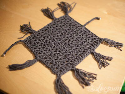 Crochet Cat Toy Blanket Pattern by Loopsan Crochet Blog