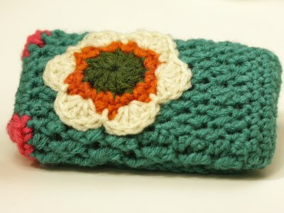 Crochet Cell Phone Case With Secret Pocket Pattern by Yarnutopia