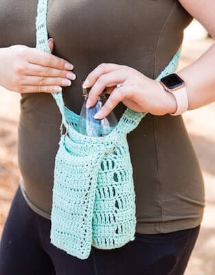 Crochet Water Bottle Holder Pattern by Nicki's Homemade Crafts