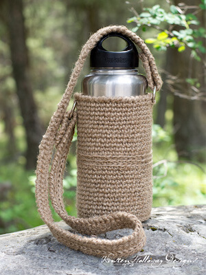 Easy Jute Free Crochet Water Bottle Holder Pattern by Kirsten Holloway Designs