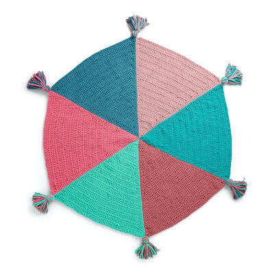 Crochet Hexagonal Slice Blanket Pattern by Yarnspirations