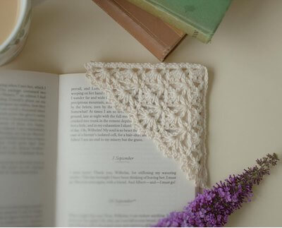 Lotte Lace Bookmark Crochet Pattern by Veronika Cromwell