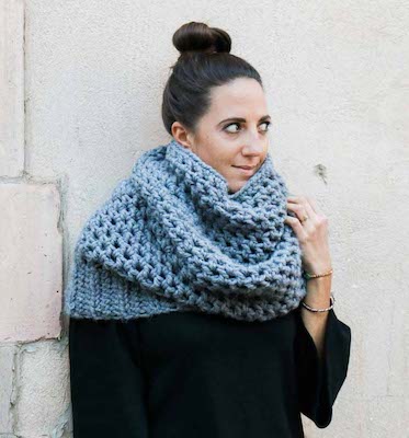 Manchester Quick Crochet Cowl Pattern by Make And Do Crew