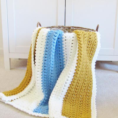 One Day Quick and Easy Crochet Blanket Pattern by Make & Do Crew