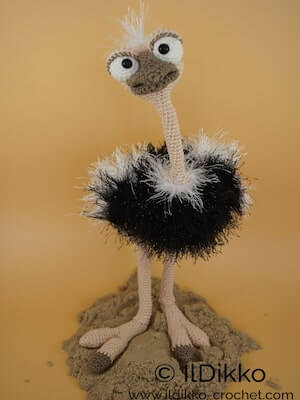 Oswald, The Ostrich Crochet Bird Pattern by Il Dikko