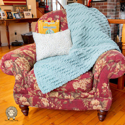 Super Chunky Crochet Blanket Pattern by The Loopy Lamb