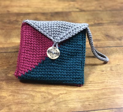 Tunisian Color Block Wristlet Crochet Pattern by Creations By Courtney