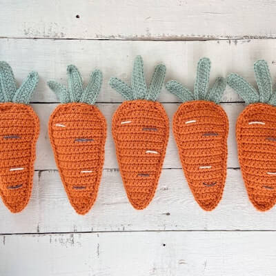 Crochet Carrot Garland Pattern by The Knotted Nest Shop