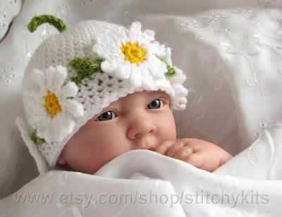 Crochet Daisy Chain Hat Pattern by Keepers Cottage Crafts
