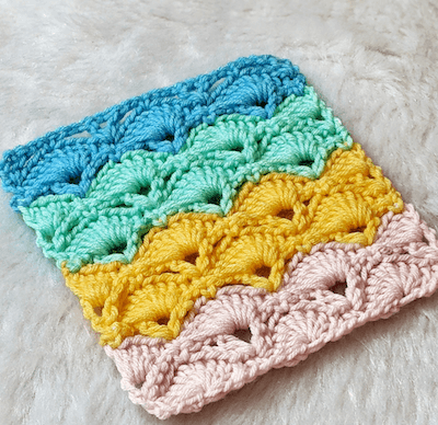 Pretty Crochet Fantail Shell Stitch by Desamour Designs