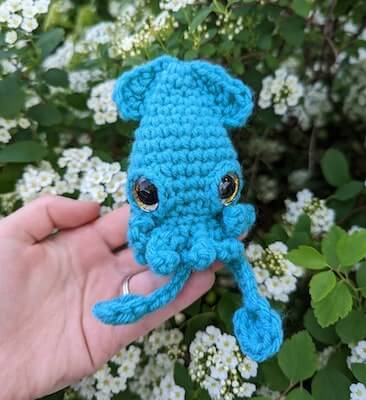 Crochet Happy Little Squid Pattern by Happy Crochet Lady