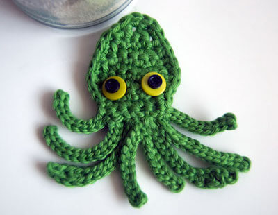 Crochet Squid Applique Pattern by Moogly