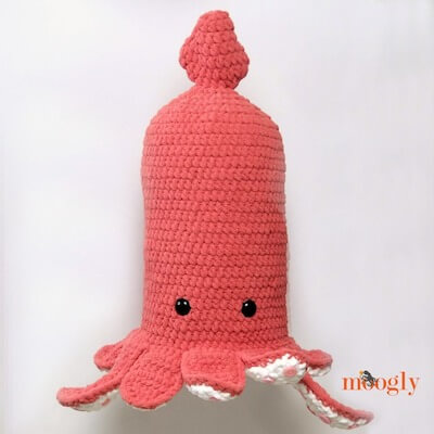 Crochet Squid Squish Pattern by Moogly