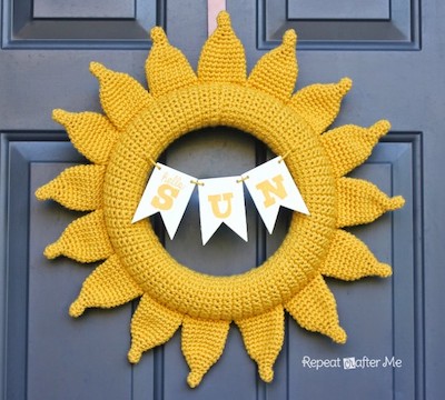 Summer Wreath Sun Crochet Pattern by Repeat Crafter Me