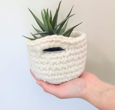 Quick Crochet Mini Basket Pattern by Stitchberry
