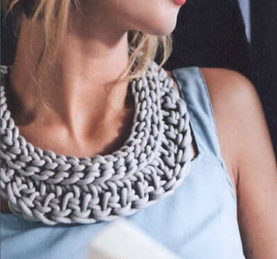 Super Bulky Yarn Crochet Necklace Pattern by Vintage Pattern Faves