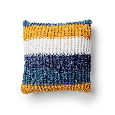 Cozy Ribbed Crochet Pillow Pattern by Yarnspiration